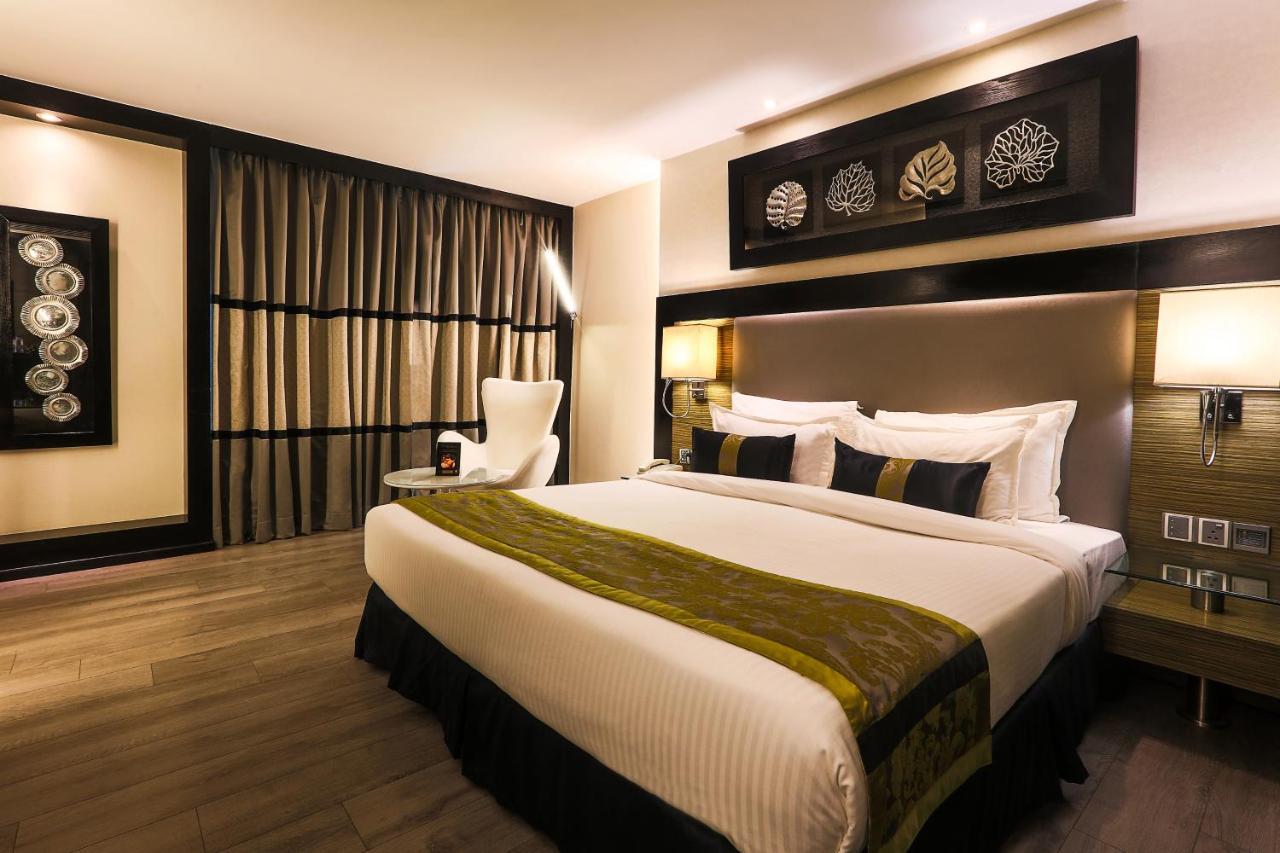 The Empresa Hotel Mumbai Exterior photo