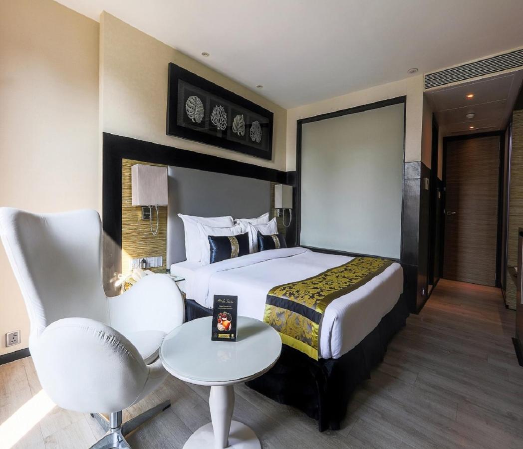 The Empresa Hotel Mumbai Exterior photo
