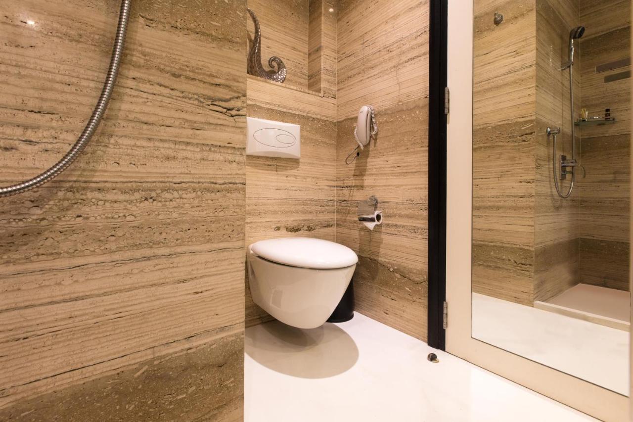 The Empresa Hotel Mumbai Exterior photo