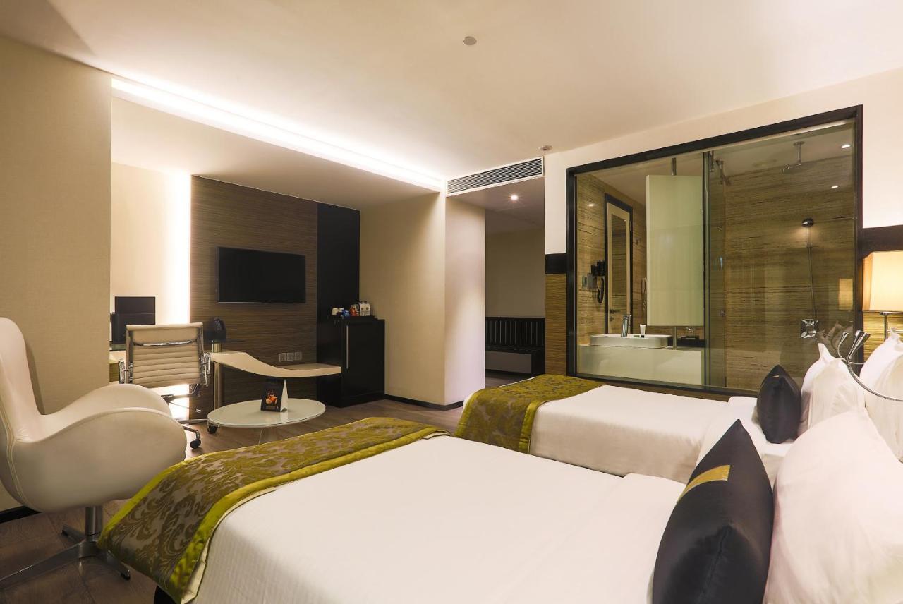 The Empresa Hotel Mumbai Exterior photo